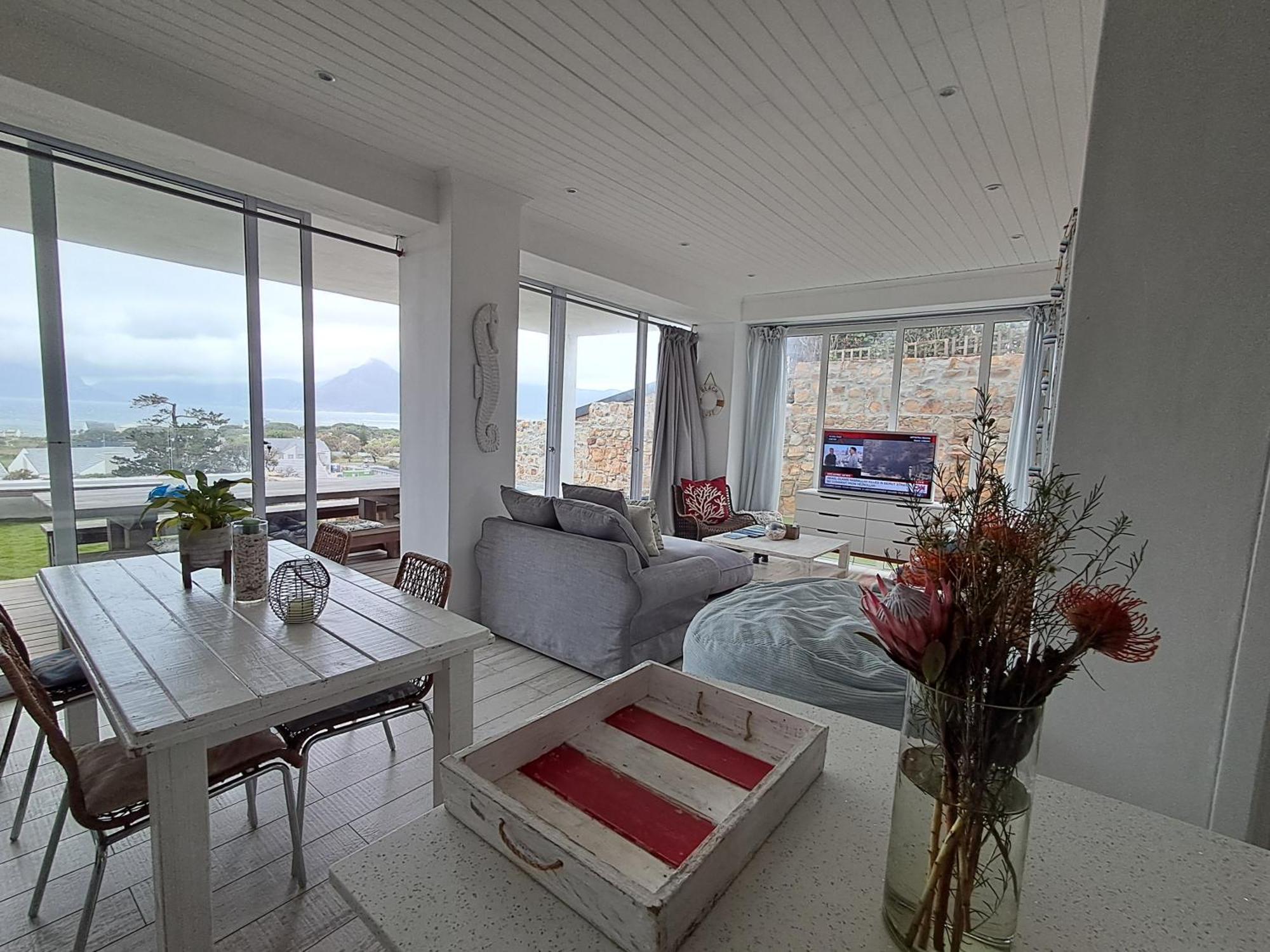 Mountain & Sea Apartments 科梅奇 外观 照片